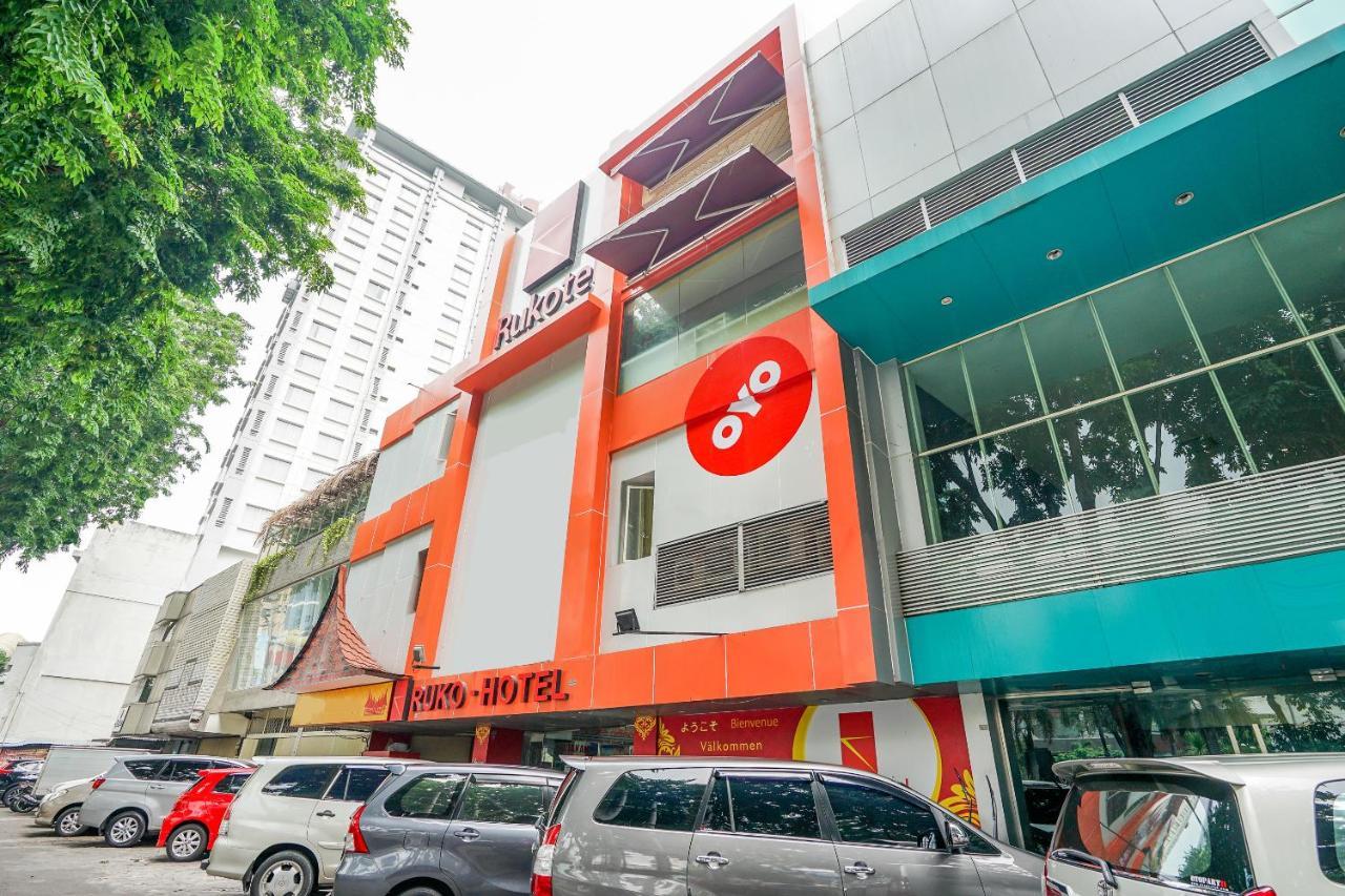 Oyo 277 Rukotel Near Rsu Adi Husada Undaan Kota スラバヤ エクステリア 写真