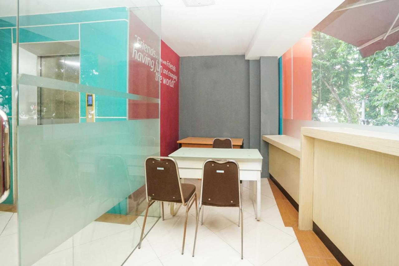 Oyo 277 Rukotel Near Rsu Adi Husada Undaan Kota スラバヤ エクステリア 写真